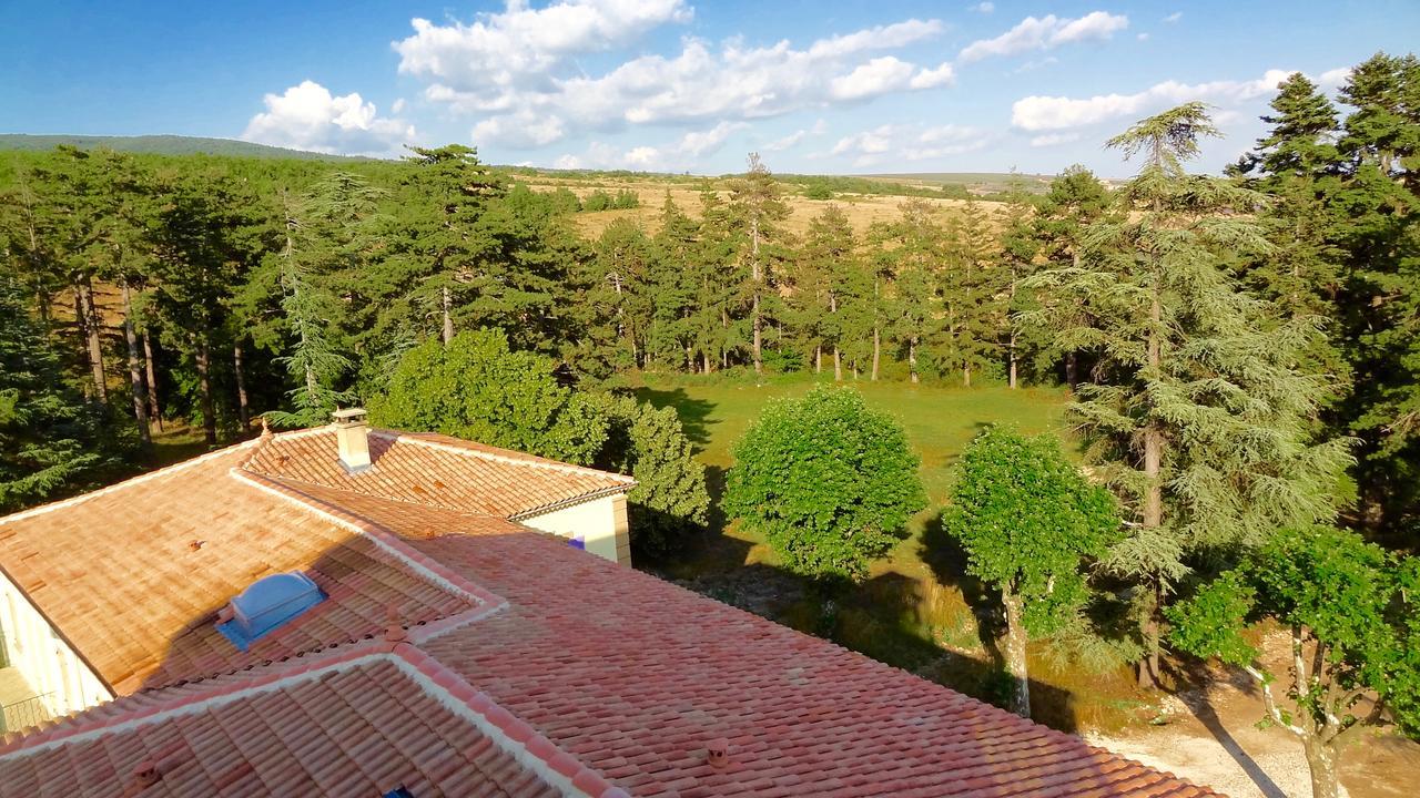 Chateau Ferrassieres Exterior photo